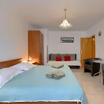 Apartment Alba - Roj157 By Interhome
